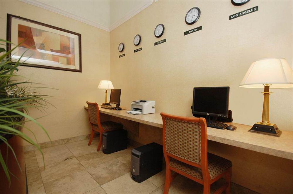 Hampton Inn&Suites Tempe/Phoenix Airport, Az Létesítmények fotó